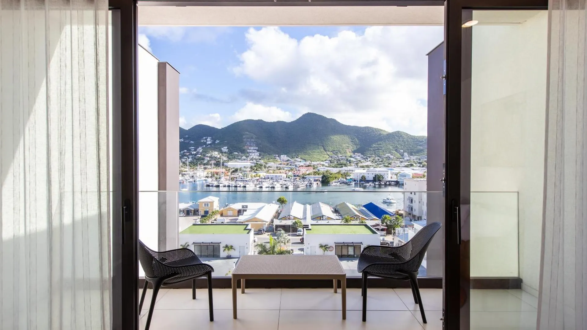 The Hills Residence Simpson Bay 0*,