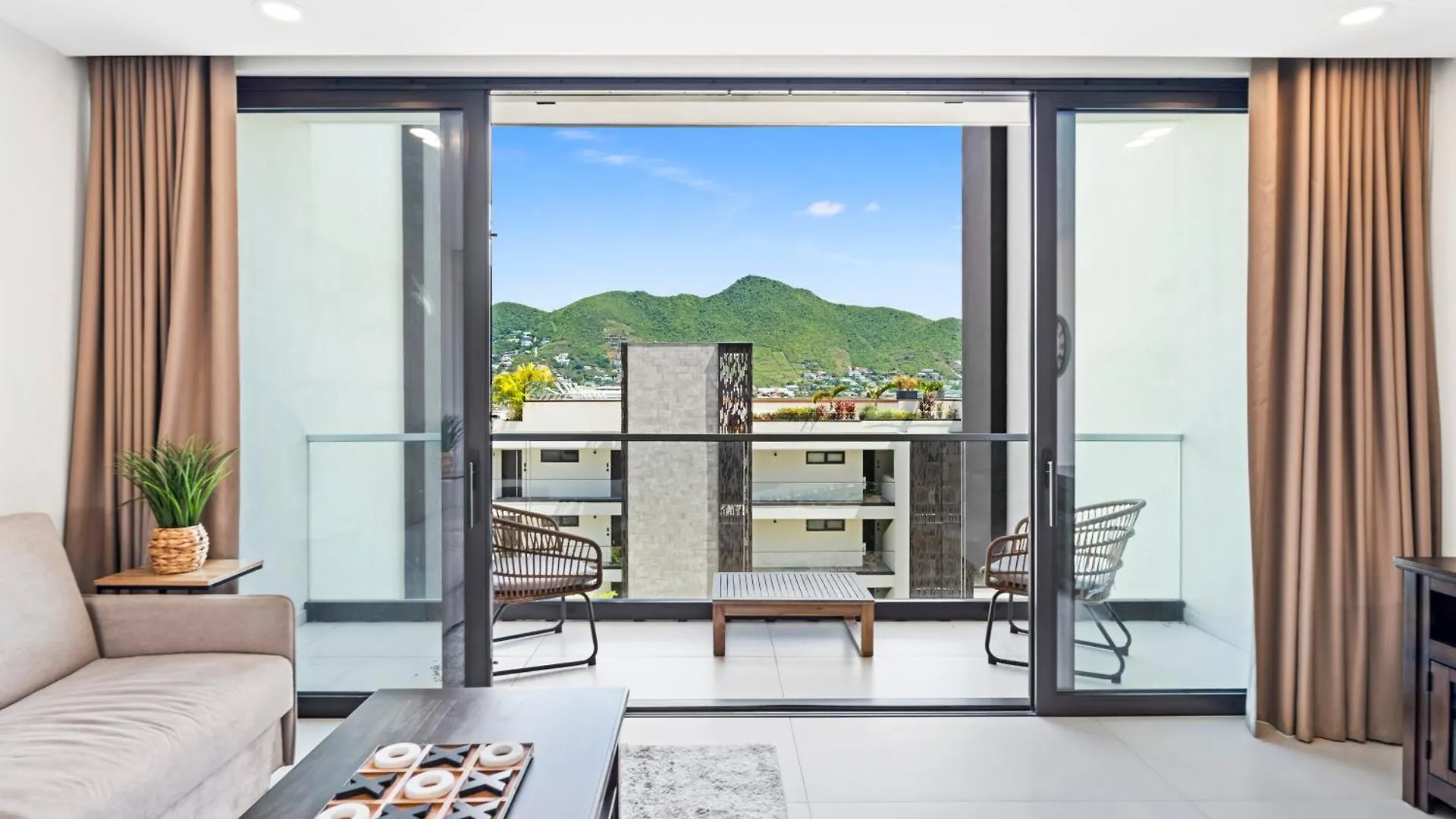 The Hills Residence Simpson Bay
