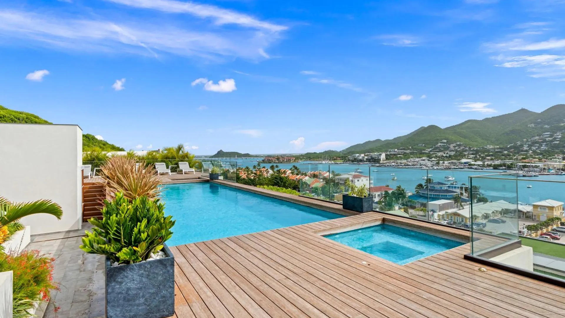 Aparthotel The Hills Residence Simpson Bay