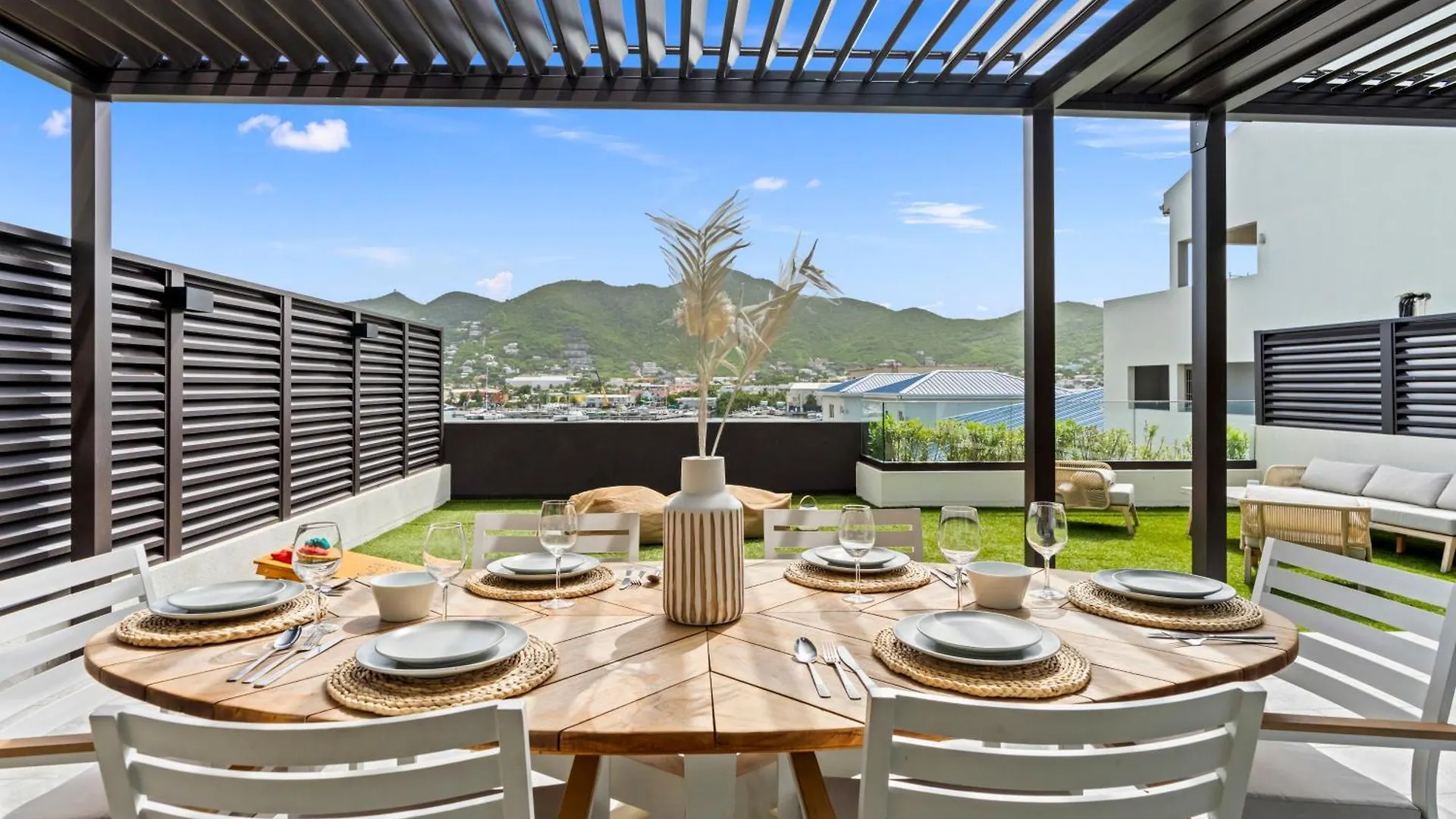 The Hills Residence Simpson Bay