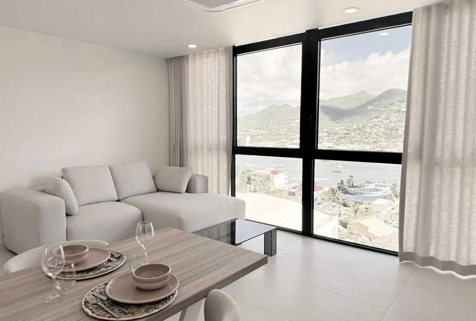 The Hills Residence Simpson Bay