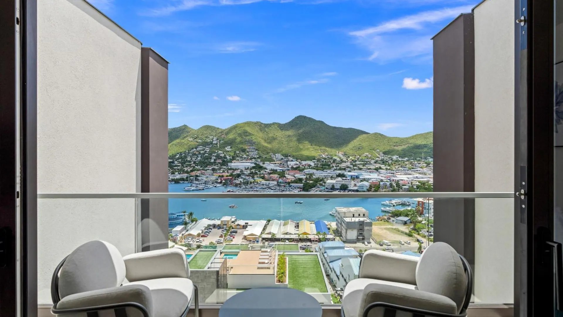 Aparthotel The Hills Residence Simpson Bay